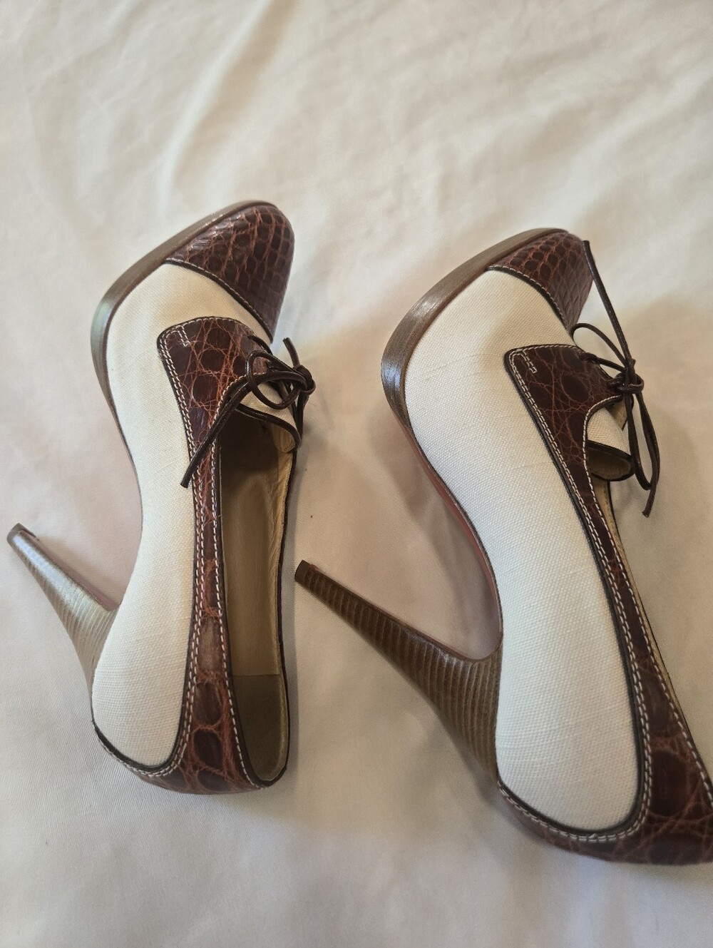 ⭐Auth Christian Louboutin Brown & Cream Leather Lace-Up Pumps 36.5 - Picture 15 of 16